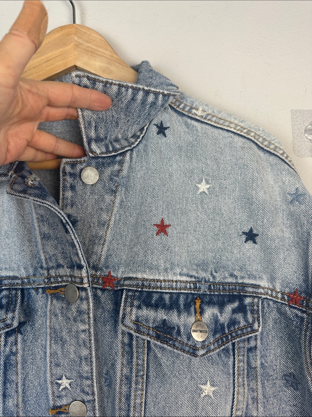 NEW DRIFTWOOD Starry Eyed Denim Blue Jean Jacket Embroidered Stars XL Cotton - Picture 6 of 16